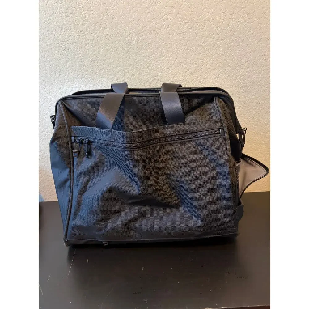 Tumi Alpha Framed Soft Duffel Bag Weekend Travel Commute (flawed- Missing Strap)